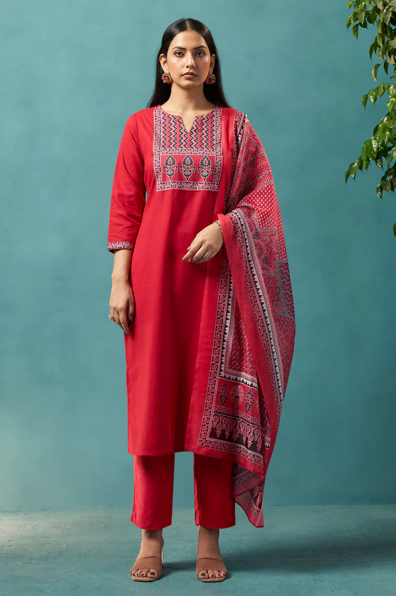 Dresoul Red Cotton Blend Digital Printed Straight Kurta Set
